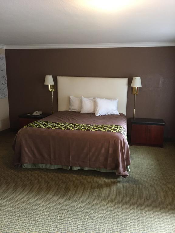 American Inn สต็อกตัน ภายนอก รูปภาพ