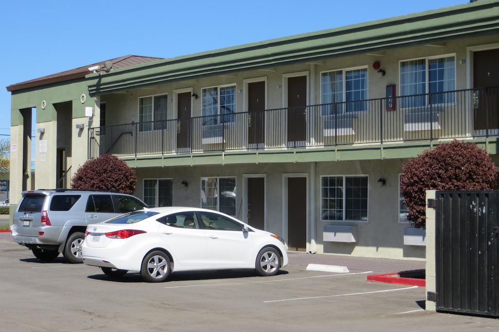 American Inn สต็อกตัน ภายนอก รูปภาพ